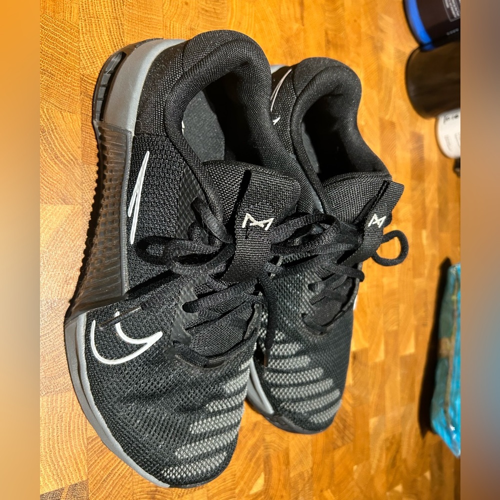 Women’s Metcon 9 size 8 like New worn 2x